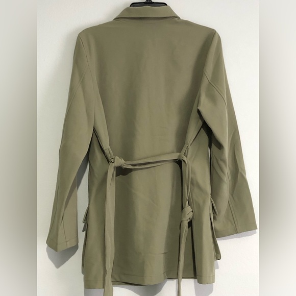 Solitaire Women’s Trench Coat with Elastic Waist - Picture 2 of 4